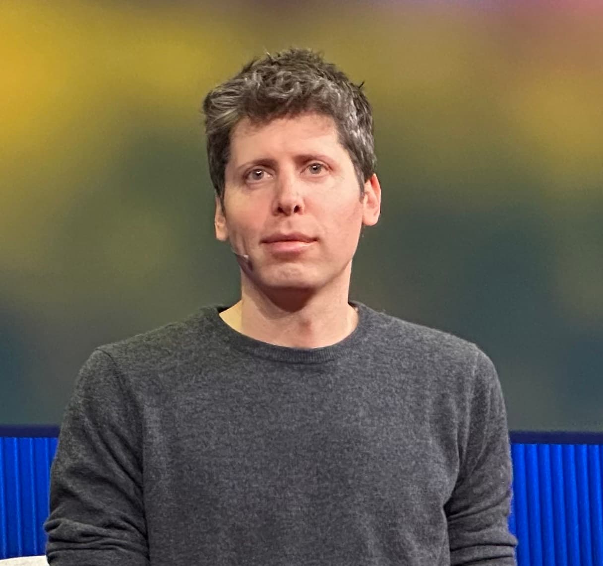 Sam Altman em evento de tecnologia