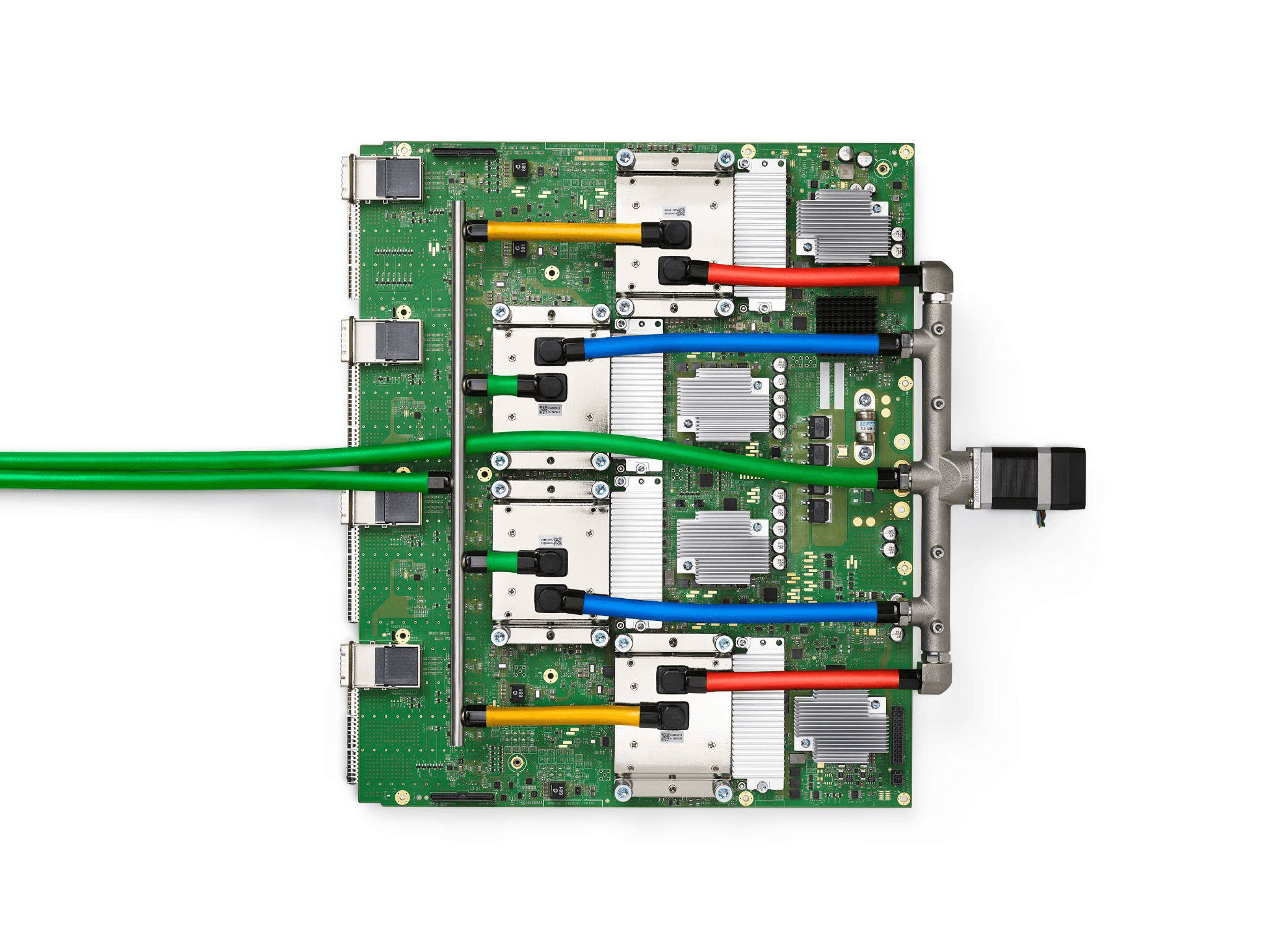Placa Google TPU v4 com conectores e refrigeração líquida