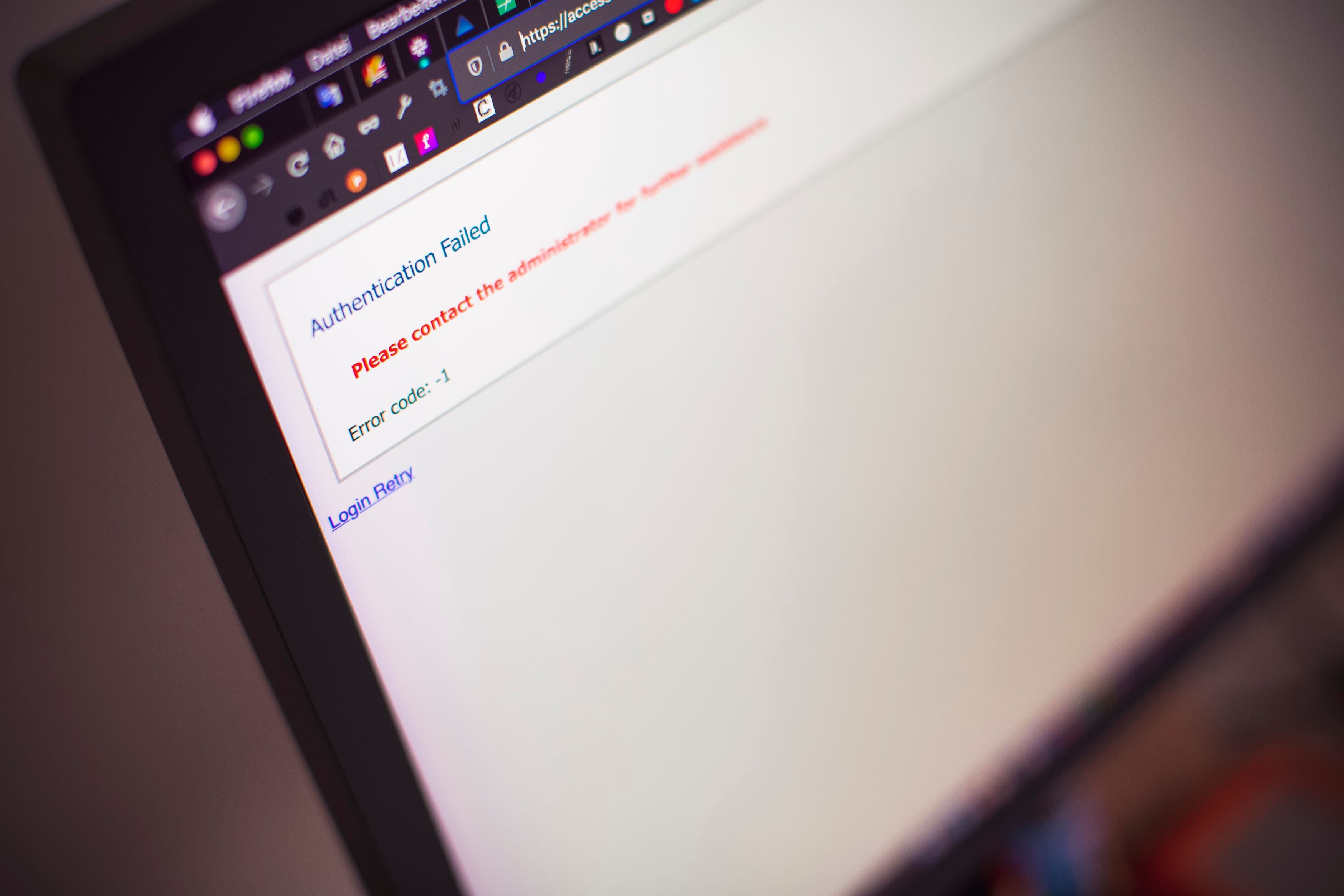 Tela de autenticação exibindo falha de login, ilustrando segurança