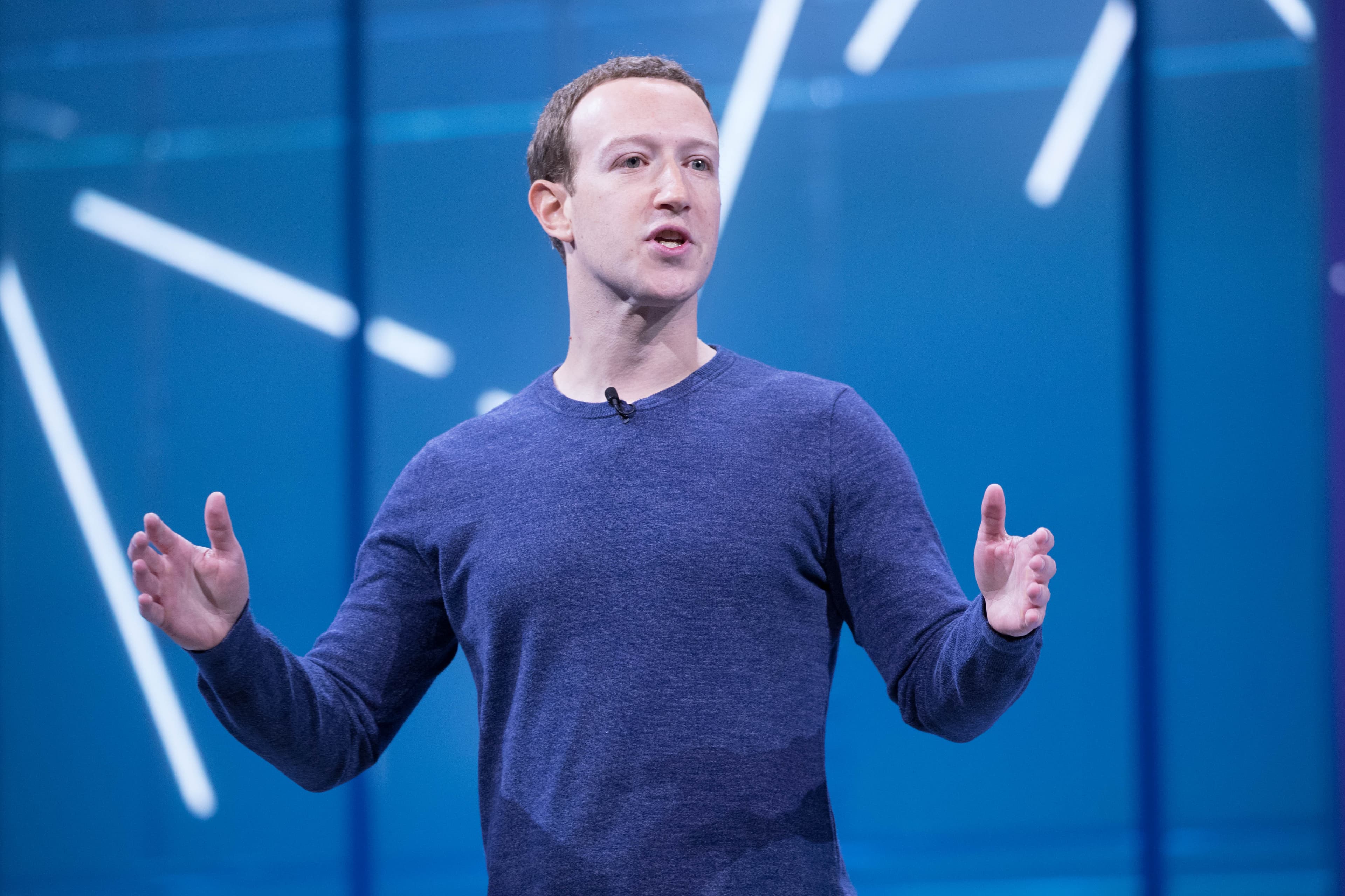 Mark Zuckerberg em apresentação no F8