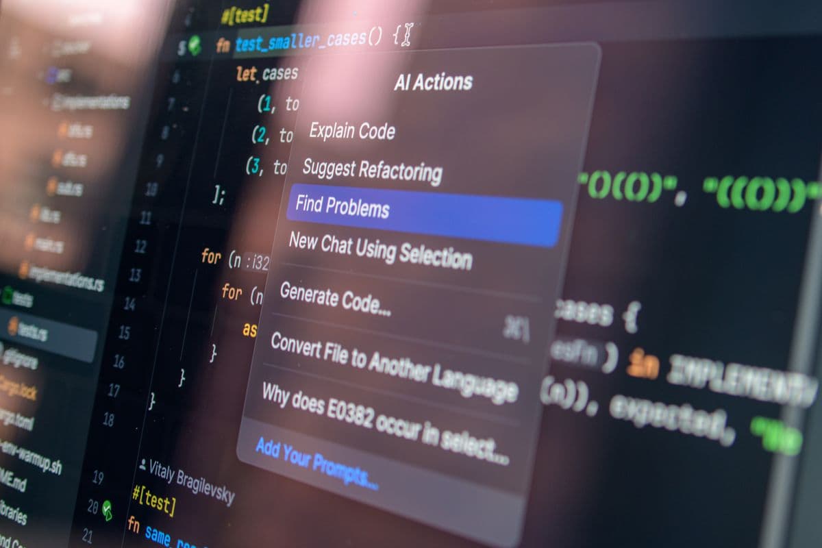 Tela de código com opções de ações de IA, simbolizando aceleração de IA no desenvolvimento
