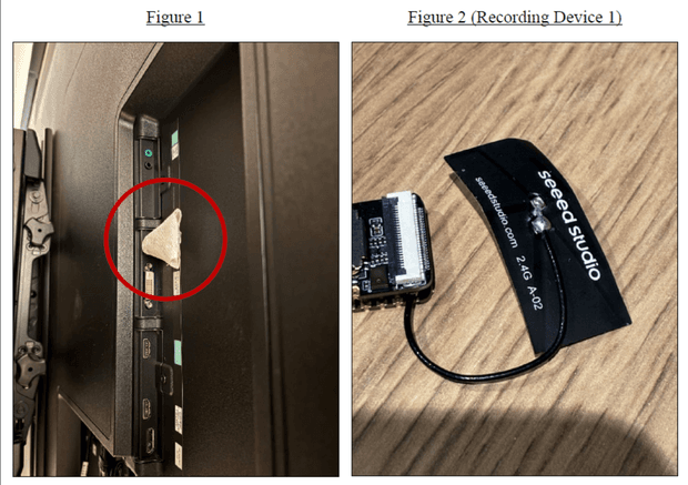 Foto de dispositivo de escuta recuperado em investigação do DOJ, atrás de TV em sala executiva