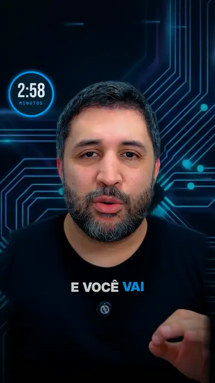 Danilo falando para a câmera com gráficos animados entrando na tela