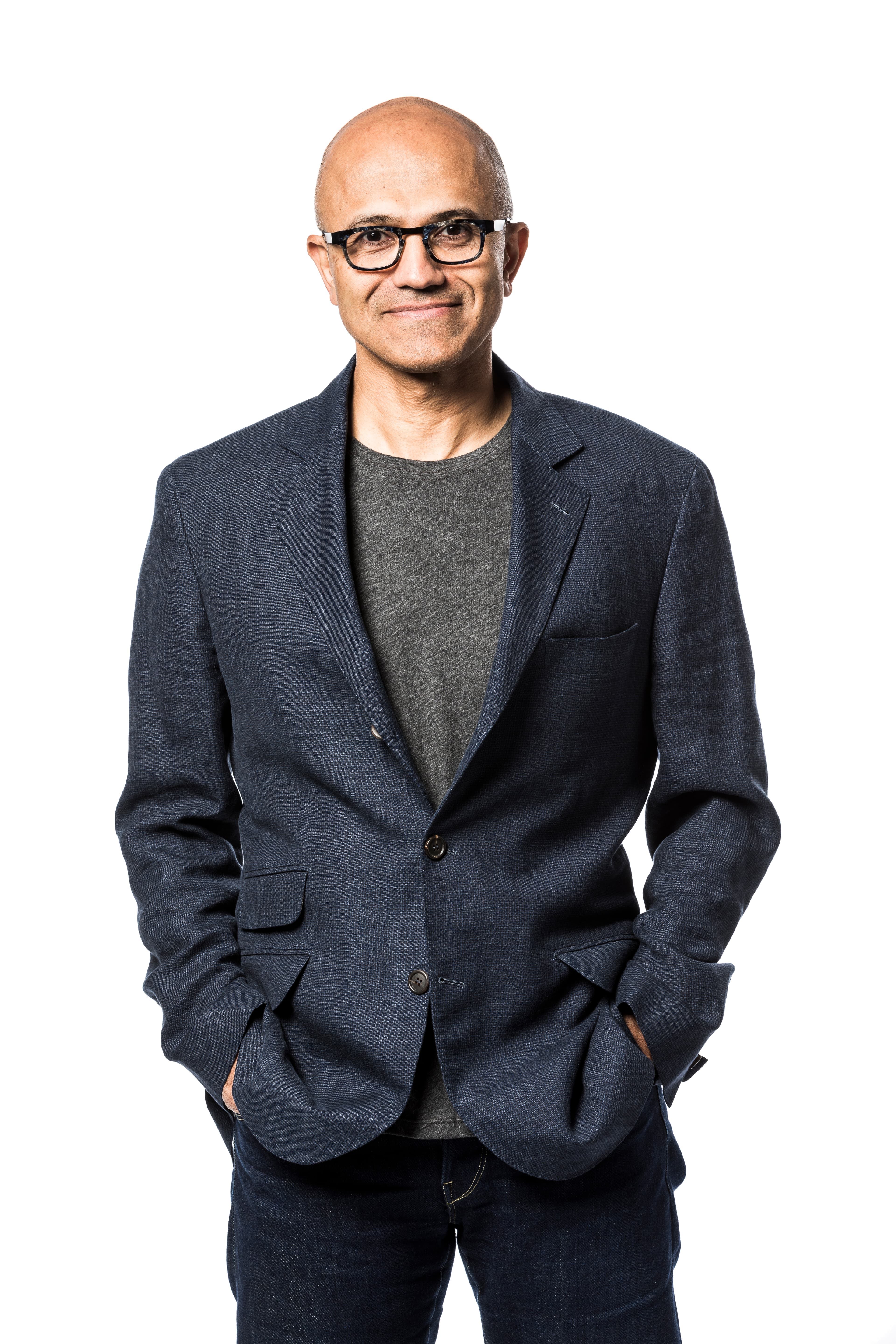 Satya Nadella em retrato oficial